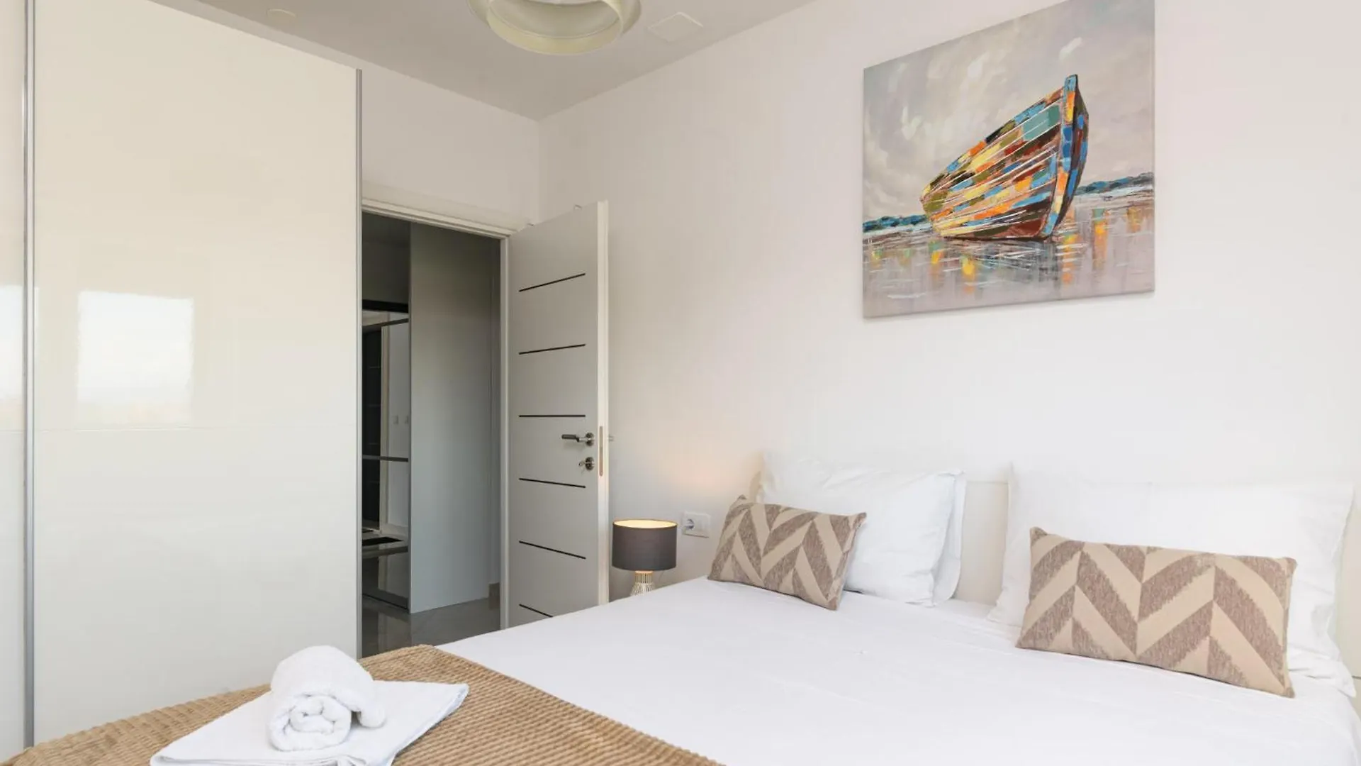 Sunset Coral Trogir - Apartment With Pool