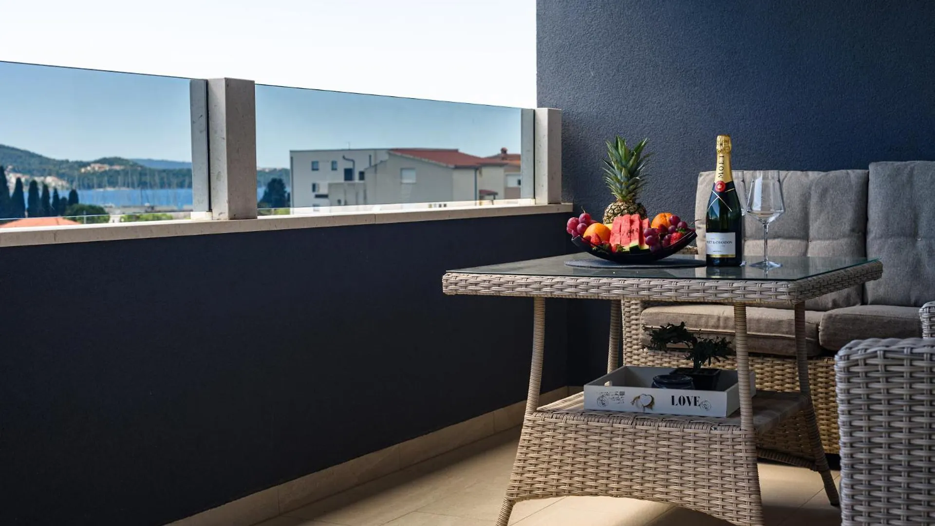 Sunset Coral Trogir - Apartment With Pool Kroatien